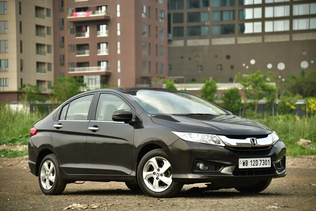 Honda City VX i-DTEC — photo 1